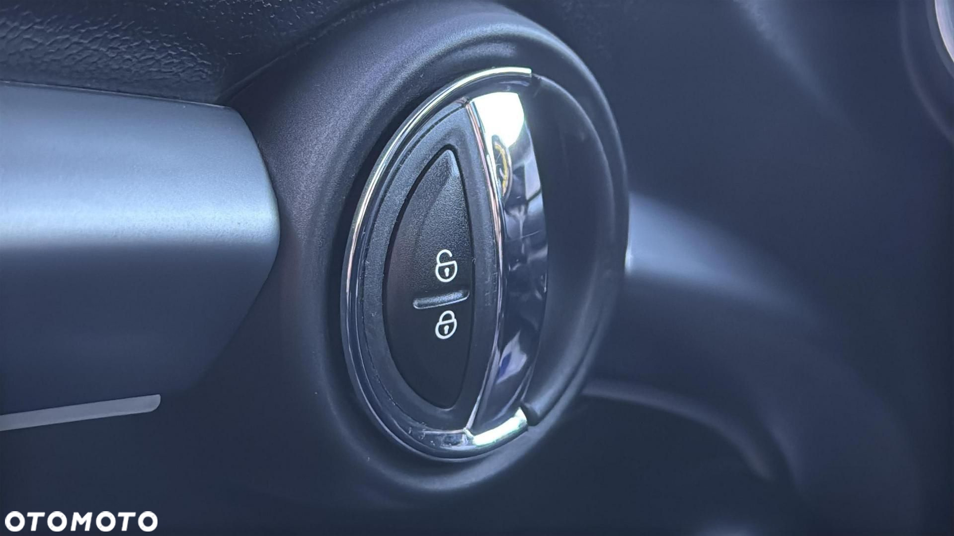 MINI Cooper SE Electric Trim - 33