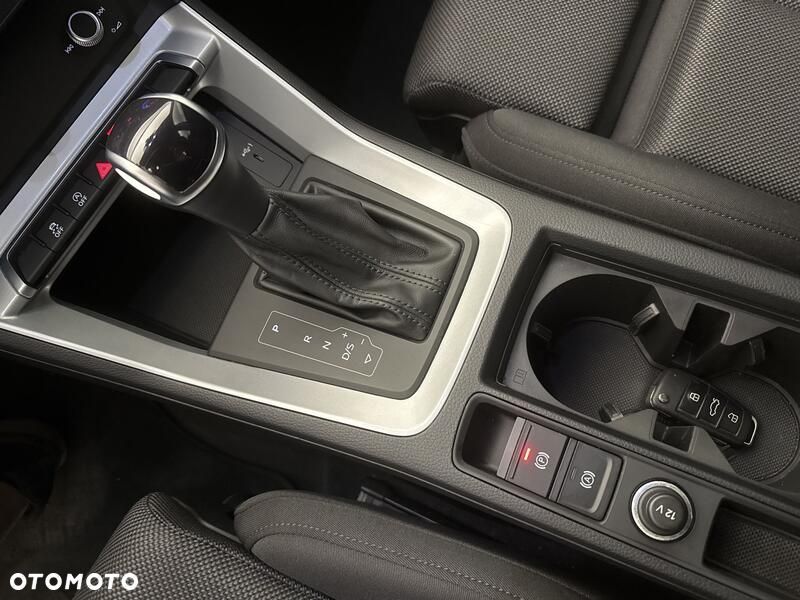 Audi Q3 - 18