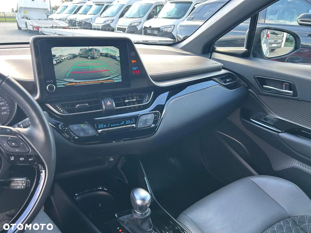 Toyota C-HR 2.0 Hybrid Executive - 29