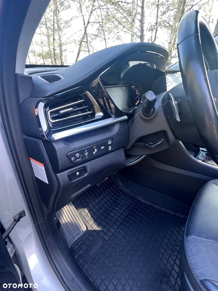 Kia Niro ver-1-6-gdi-hybrid-xl - 18