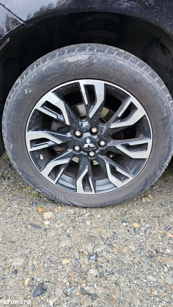 Mitsubishi Outlander PHEV Instyle NAVI + - 22