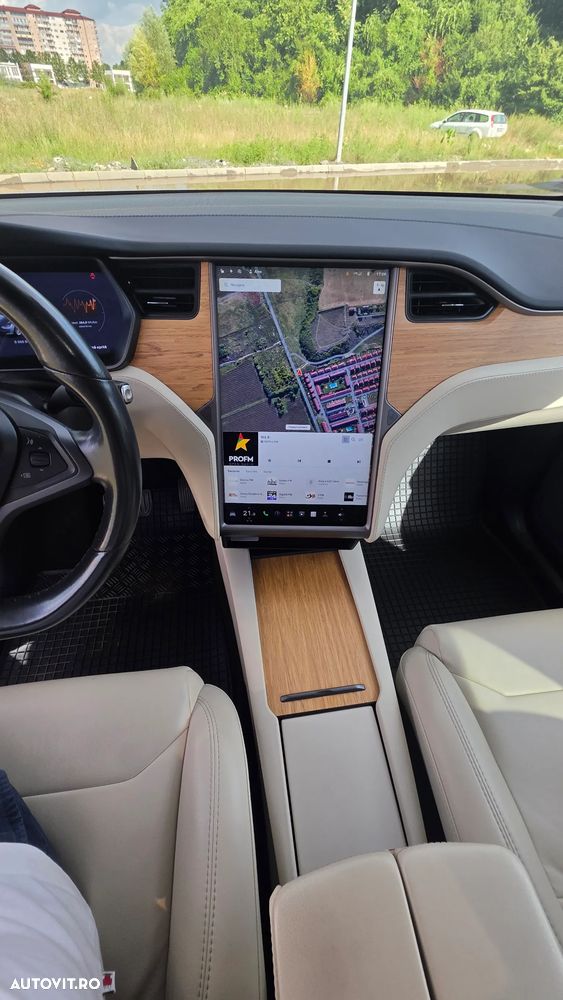 TESLA Model X 2018 — imagine 5