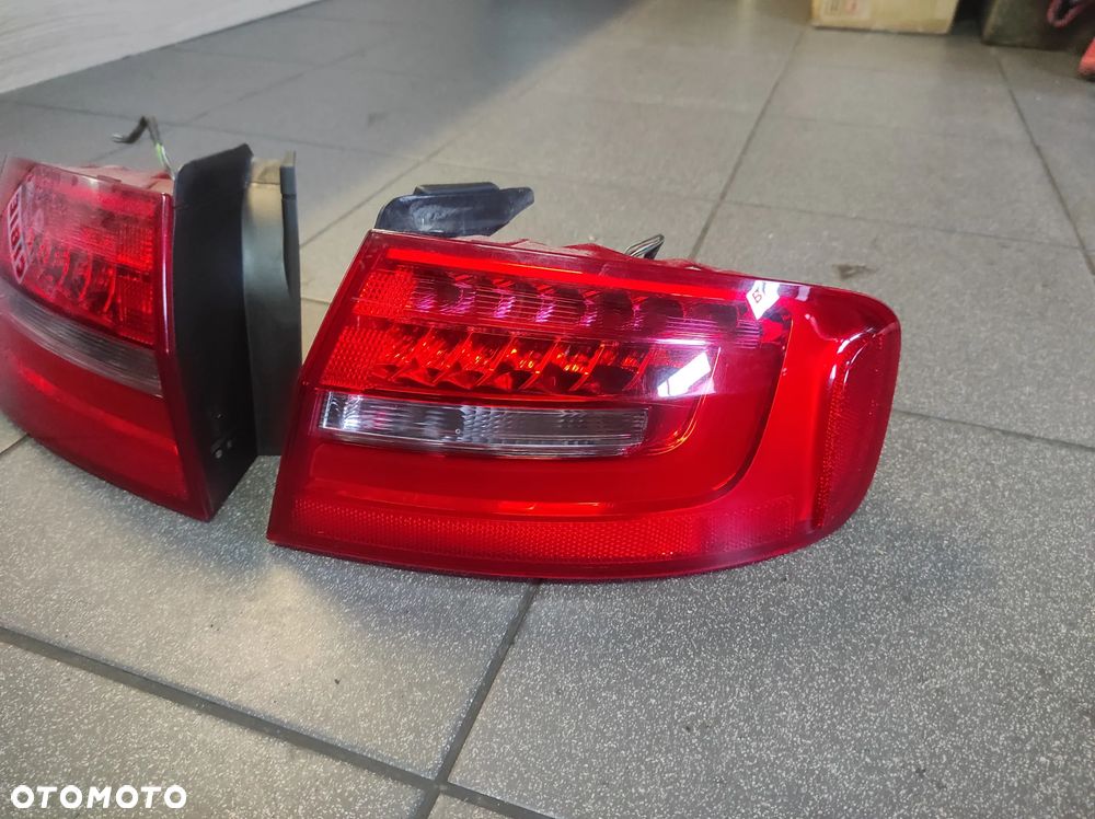 AUDI A4 B8 LIFT LED EUROPA 8K5 LAMPA TYLNA TYŁ LEWA PRAWA W BŁOTNIK ORYGINALNA CAŁA SPRAWNA WERSJA EUROPEJSKA WYSYŁKA !!! - 3