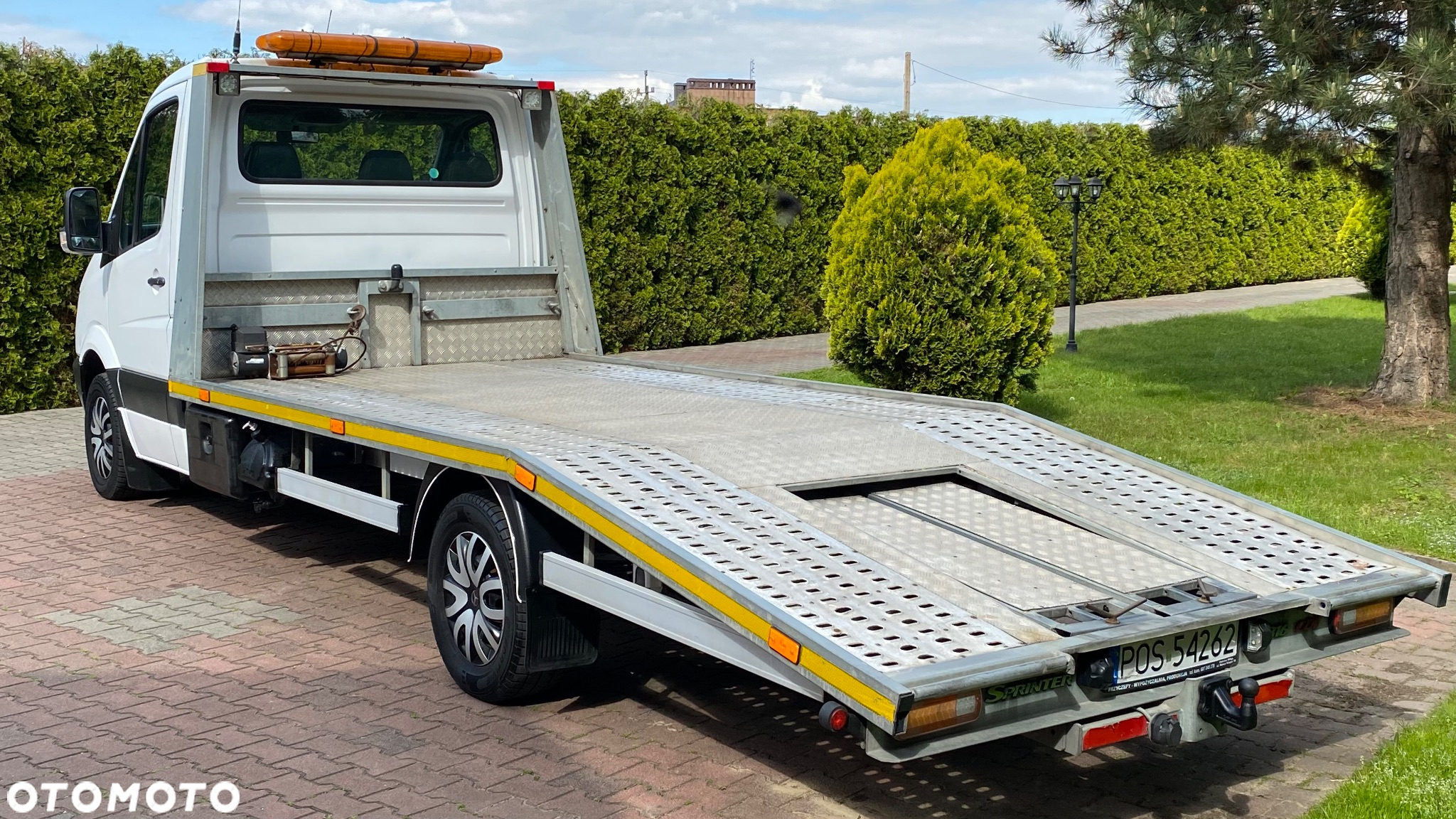 Mercedes-Benz Sprinter - 11