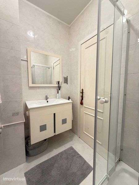 Apartamento T3 à venda na Rua José Bonaparte, 188 - Grande imagem: 5/12