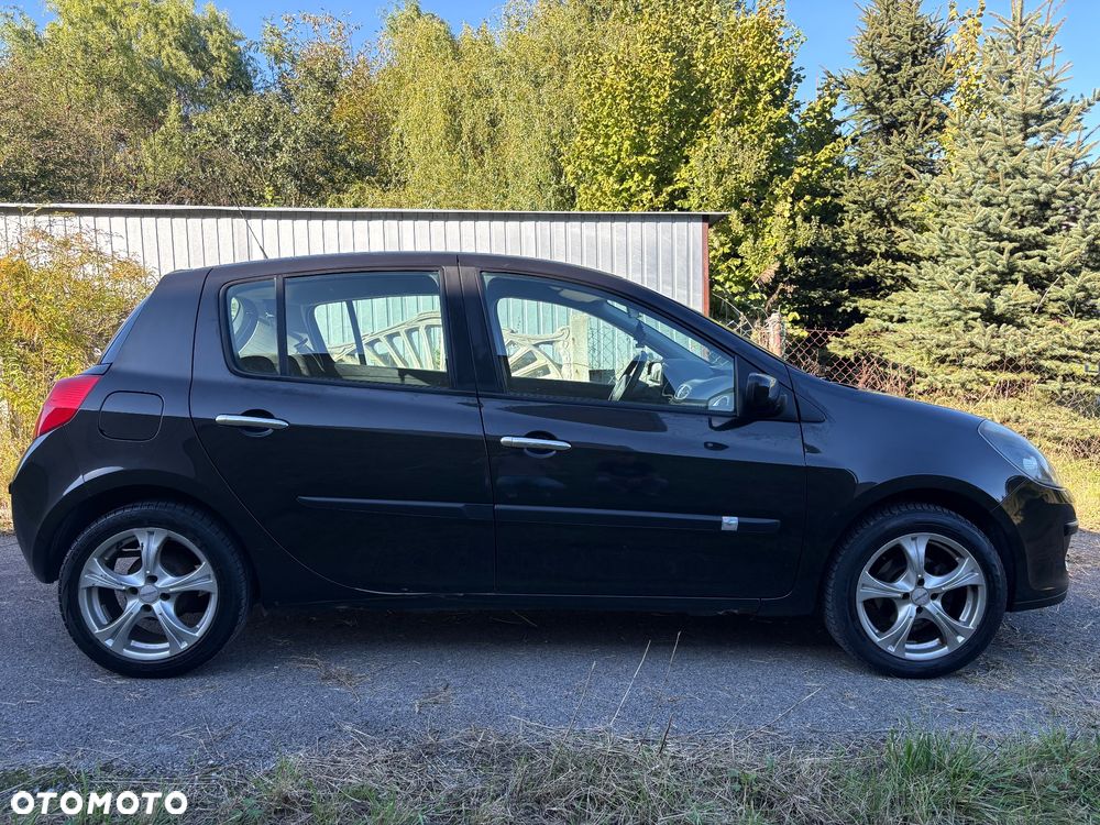 Renault Clio 2007 photo 4