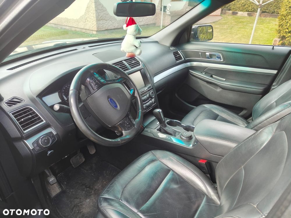 Ford Explorer - 8