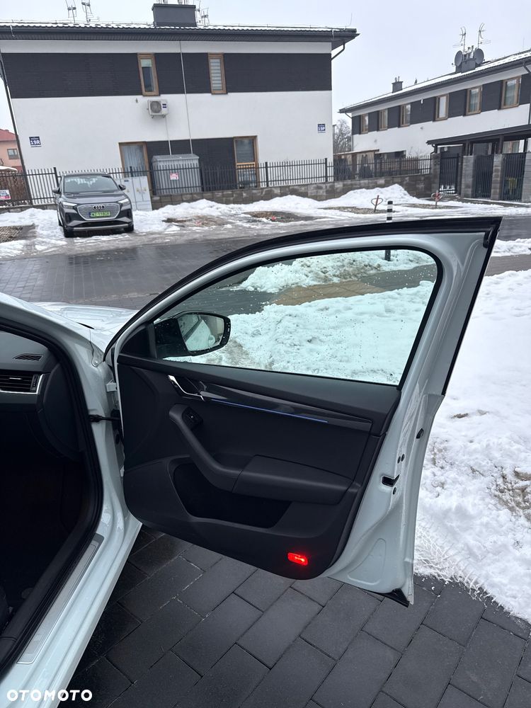 Skoda Octavia 2.0 TDI RS DSG - 18