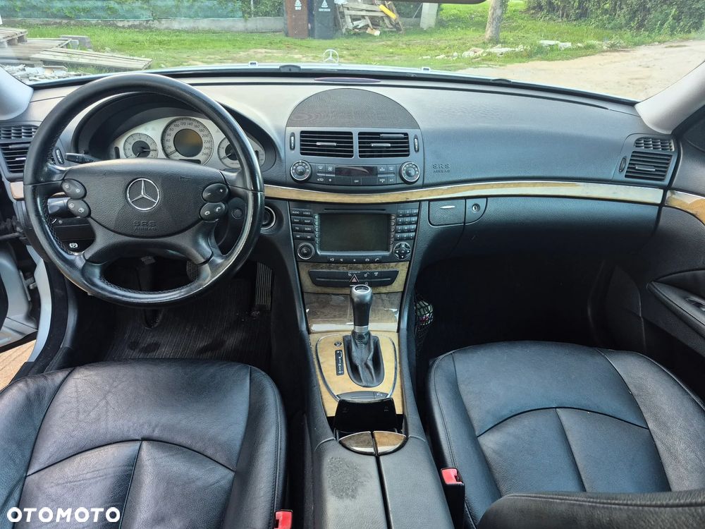Mercedes-Benz Klasa E 320 CDI 7G-TRONIC Avantgarde - 21