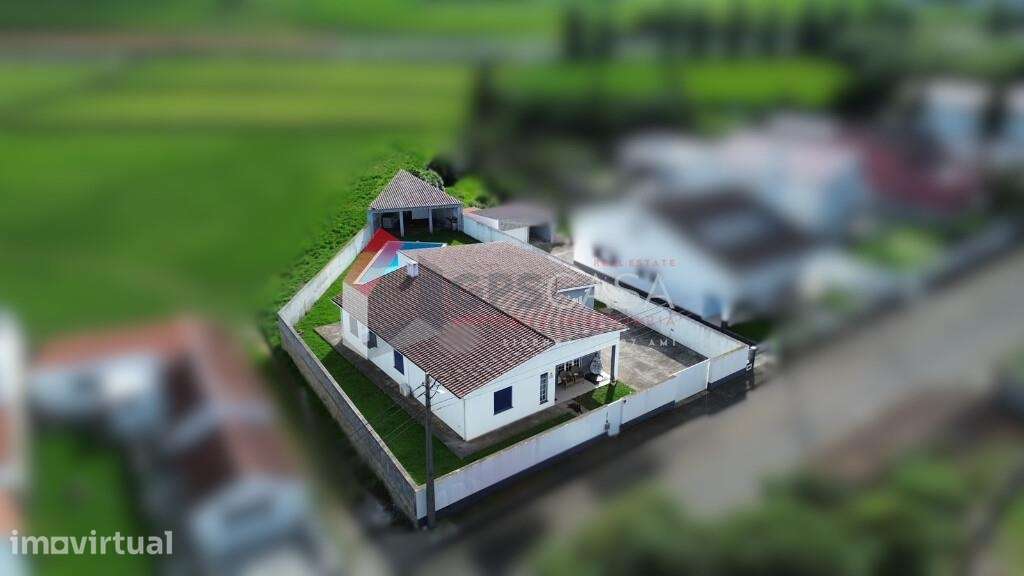 Moradia T3 com piscina em Santa Cruz - Grande imagem: 3/31