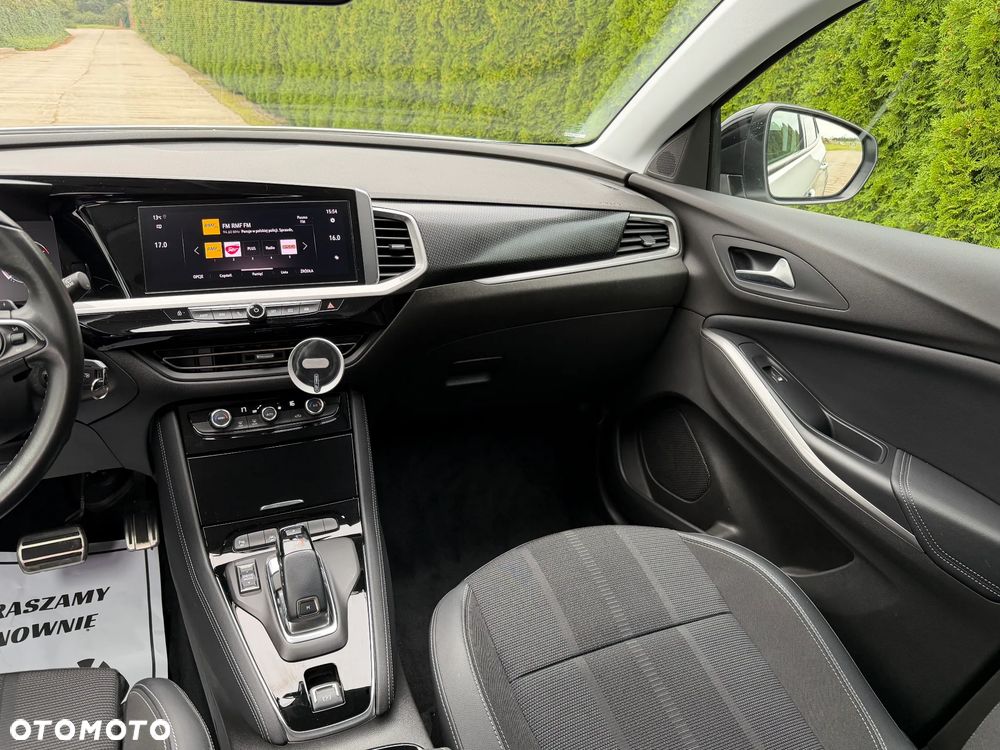 Opel Grandland 1.2 T Business Elegance S&S - 21