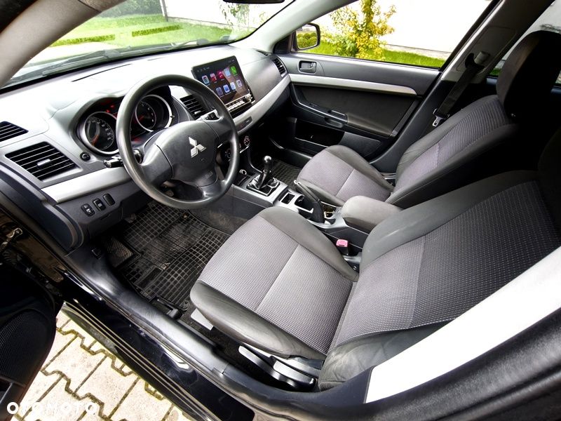 Mitsubishi Lancer - 16
