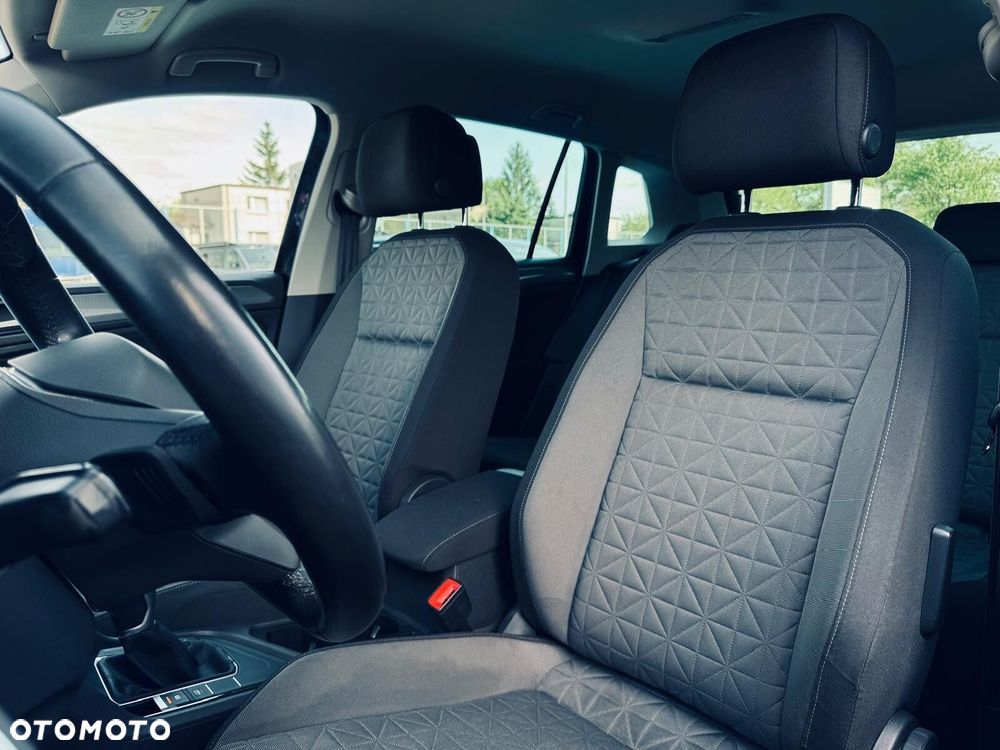 Volkswagen Tiguan - 13