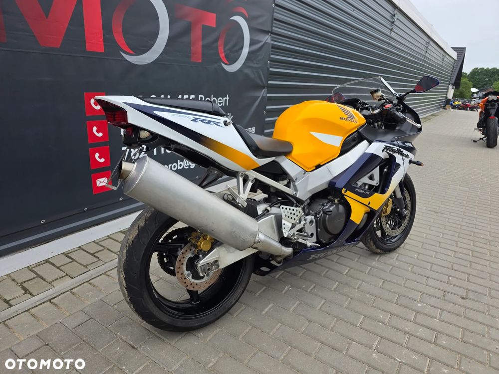 Honda CBR - 3
