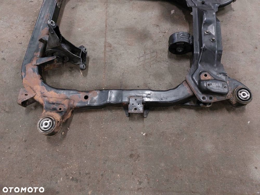 SANKI WÓZEK KOŁYSKA SILNIKA FIAT CROMA II 05-07r 1.9 JTD - 3