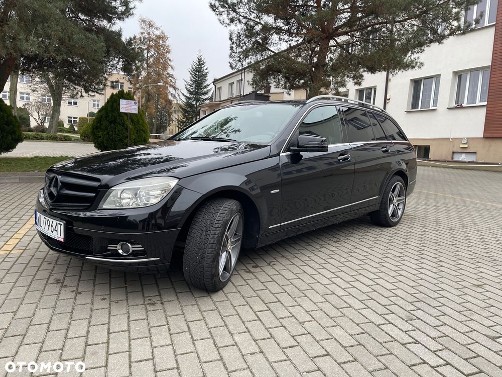 Mercedes-Benz Klasa C 200 (BlueEFFICIENCY) 7G-TRONIC Avantgarde - 4