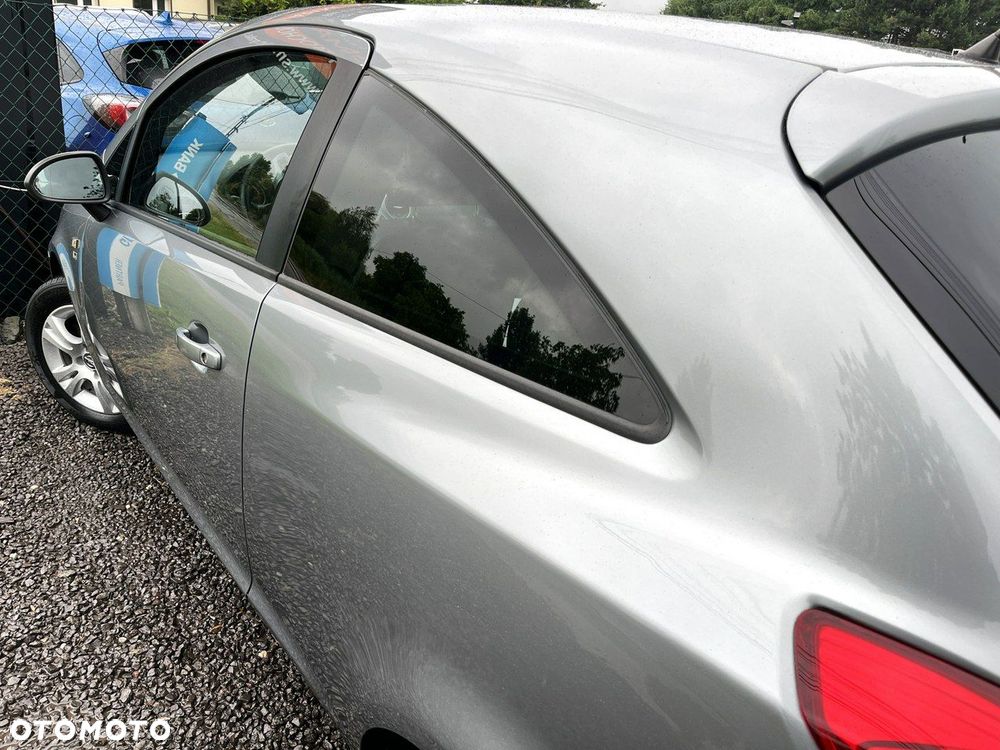 Opel Corsa 1.2 16V Edition 150 - 11