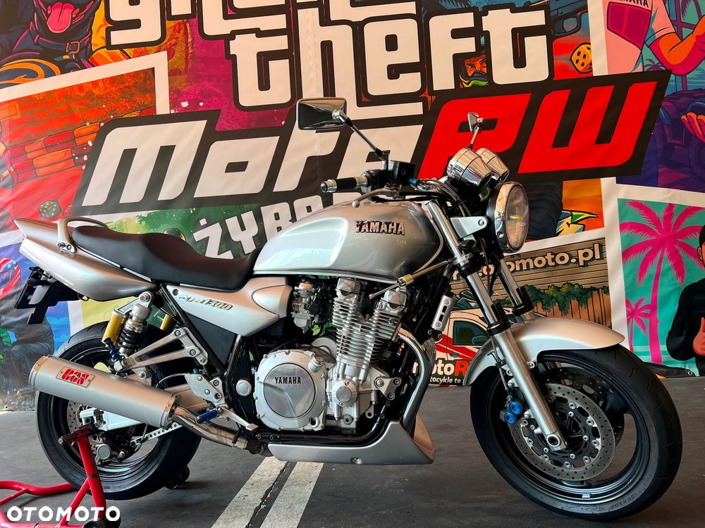 Yamaha XJR - 2