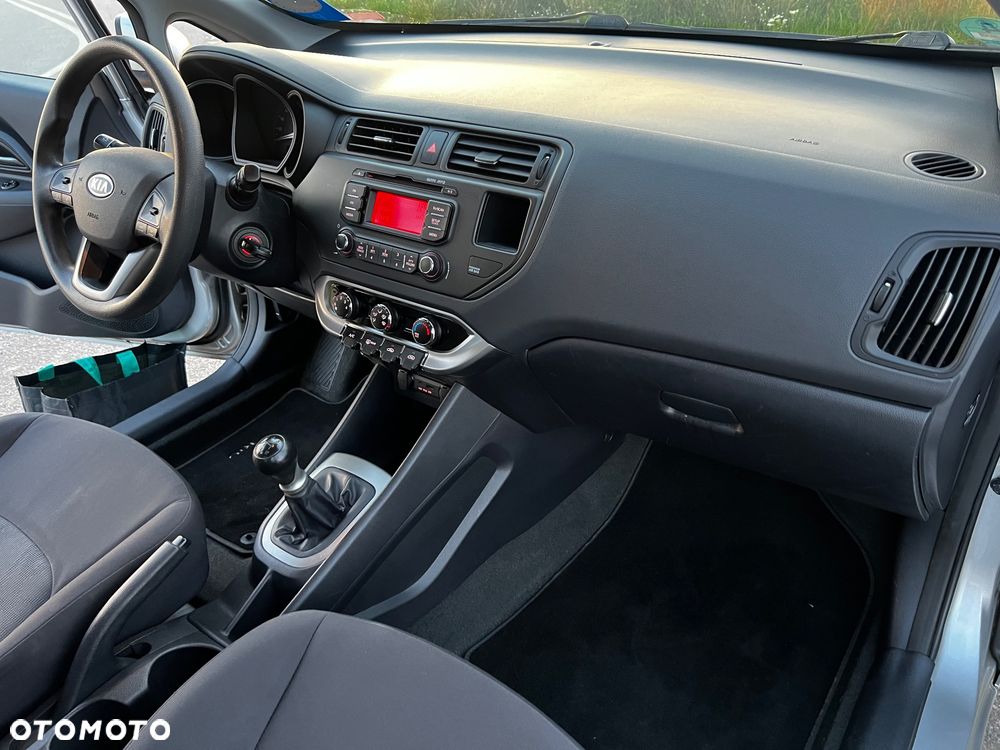 Kia Rio 1.2 L - 18