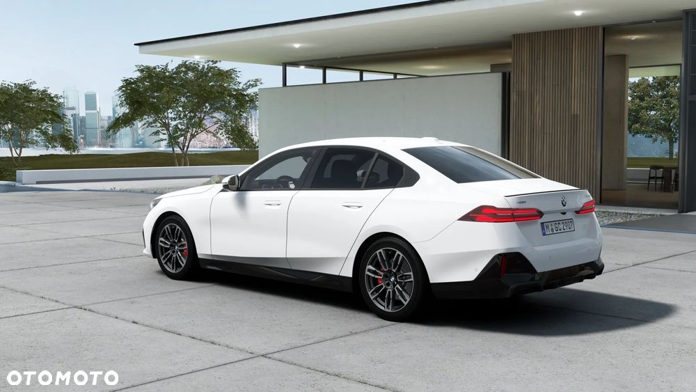 BMW Seria 5 520d xDrive mHEV M Sport - 4