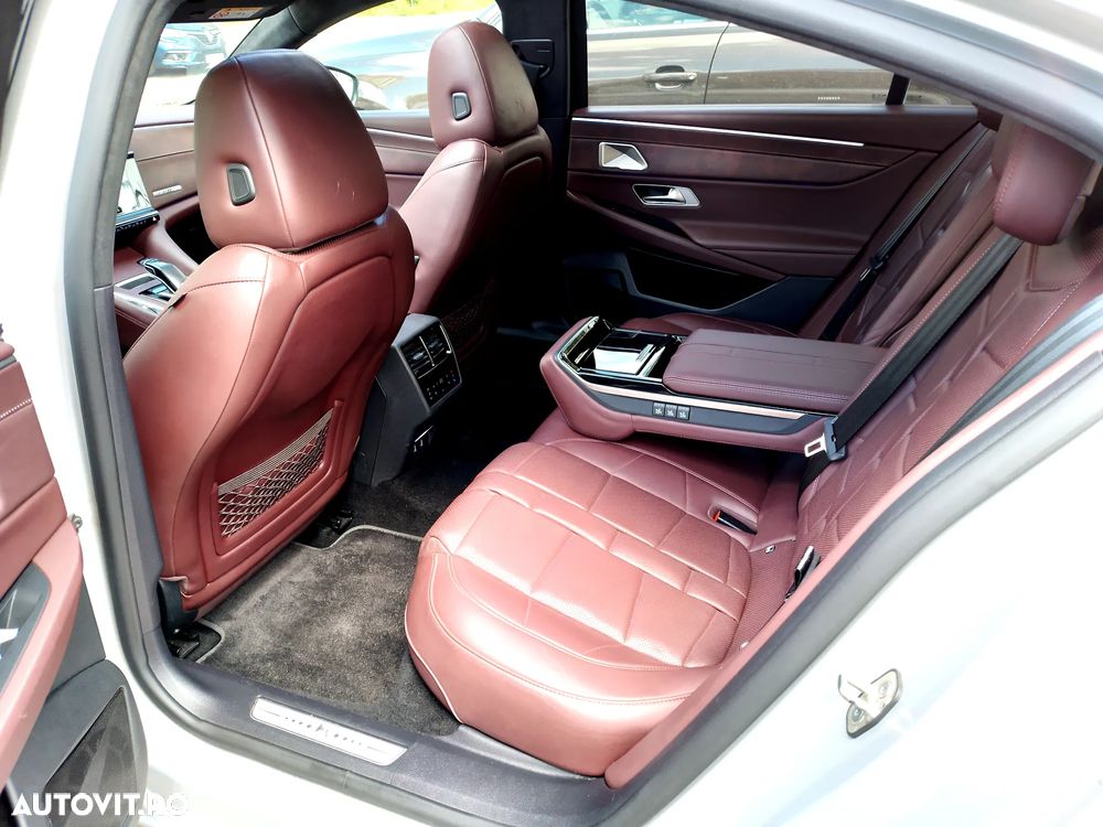 DS Automobiles DS 9 - 13