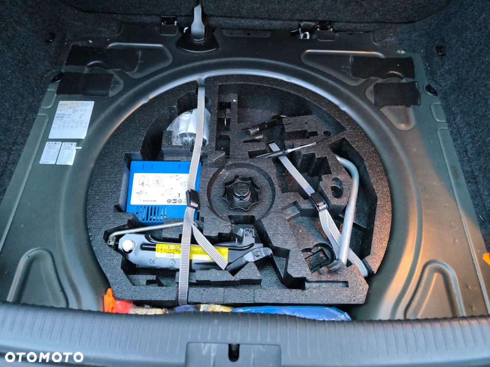 Volkswagen Golf 1.4 Style - 29