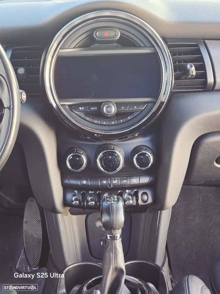 MINI 5 Portas Cooper D Auto - 7