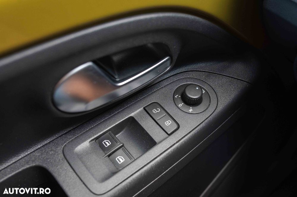 Volkswagen up! - 28