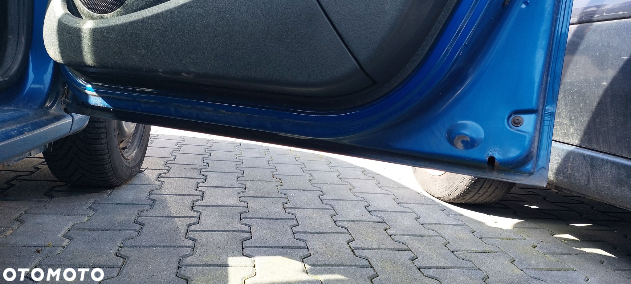 DRZWI KOMPLETNE PRAWY PRZÓD DACIA SANDERO I TERNA 5D - 2