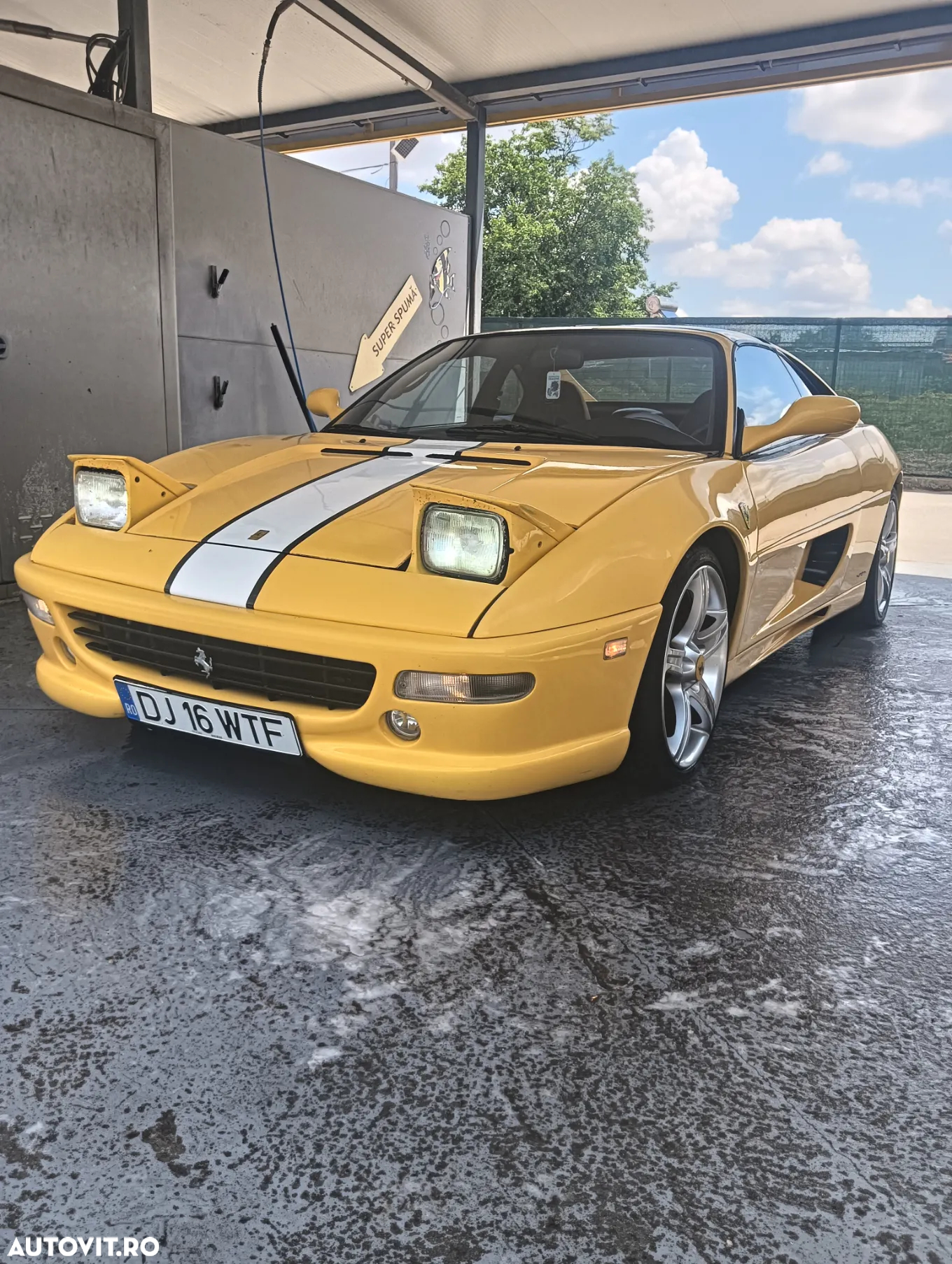 Ferrari F355 - 9