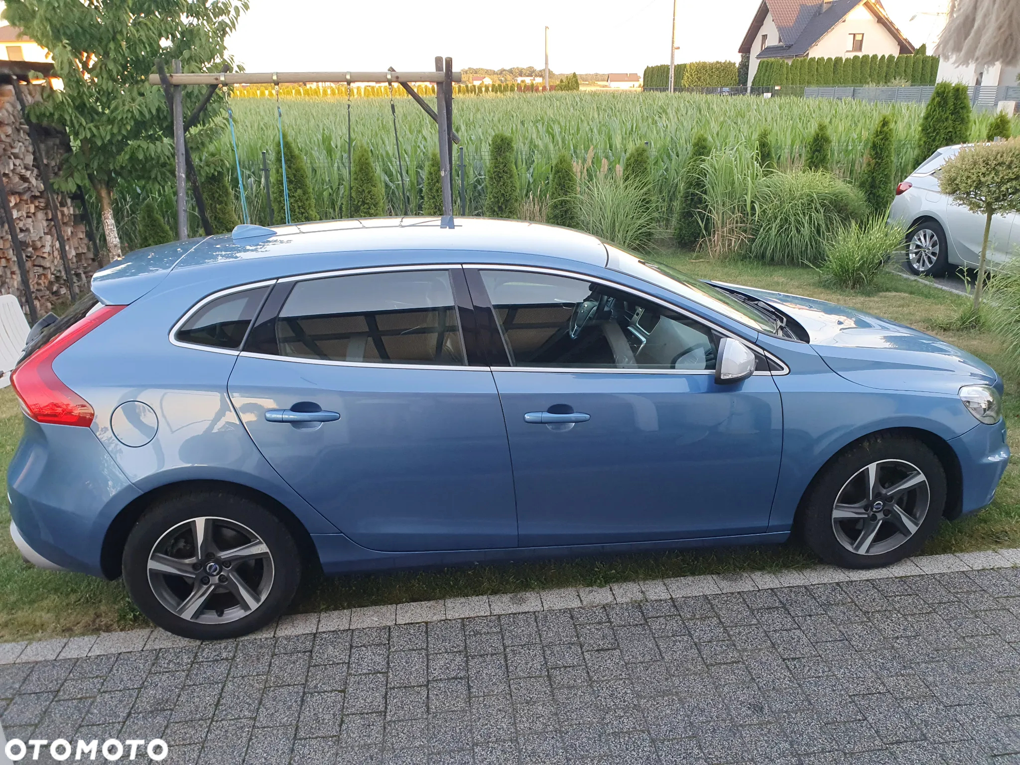 Volvo V40 D2 Drive-E R-Design Kinetic - 18