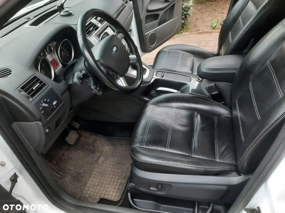 Ford Kuga 2.5 4x4 White Magic - 12