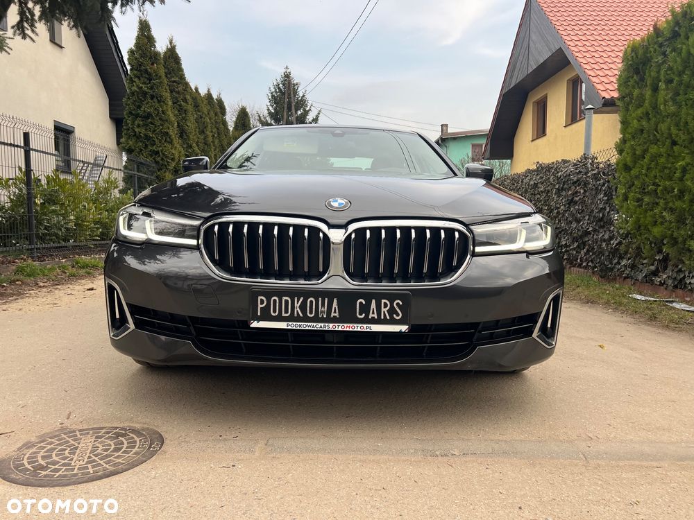 BMW Seria 5 530e iPerformance GPF Luxury Line