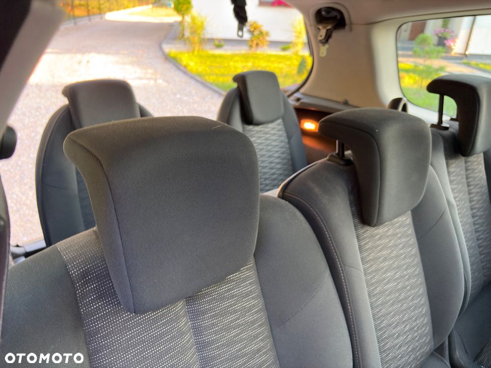 Renault Grand Scenic - 29