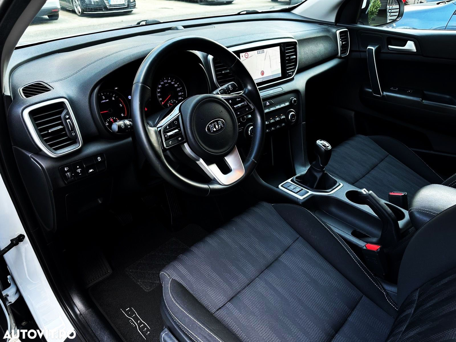 Kia Sportage 1.6 CRDI 2WD Eco-Dynamics+ (48V M-H) Black Edition - 5