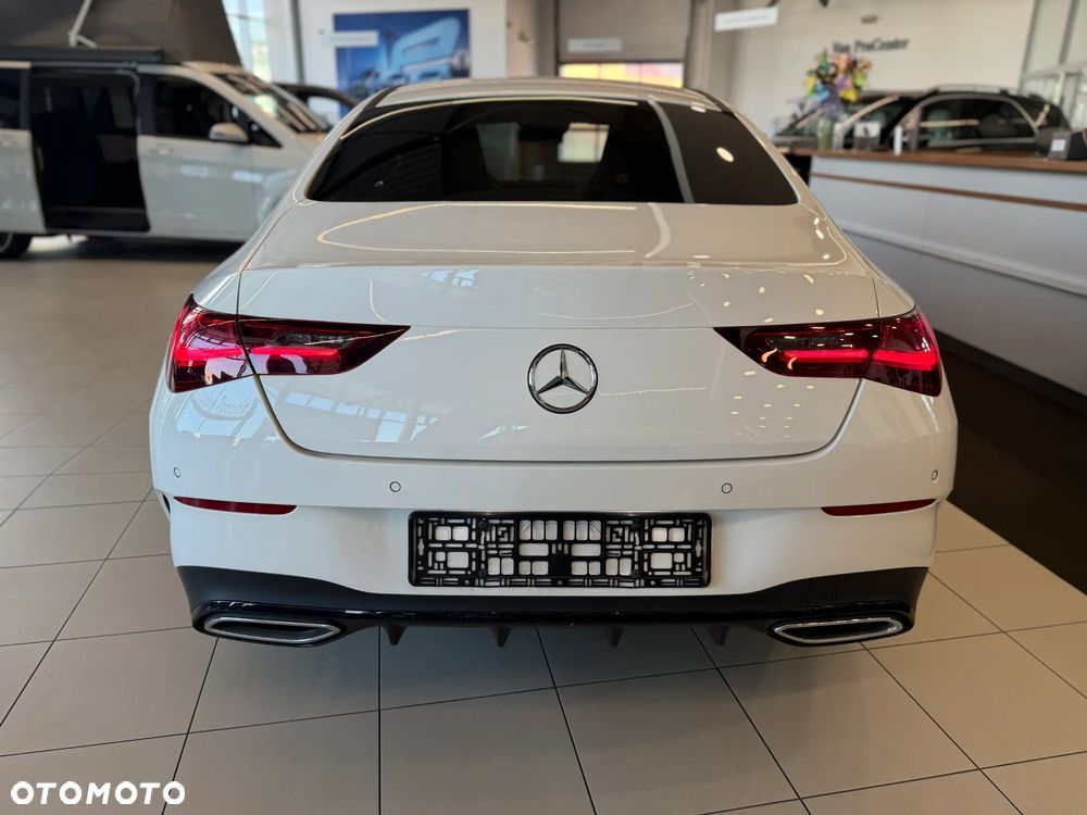 Mercedes-Benz CLA 200 AMG Line 7G-DCT - 9