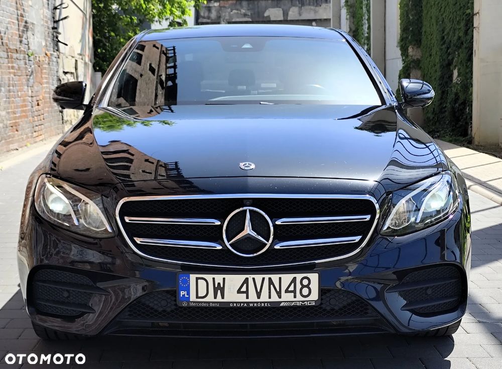 Mercedes-Benz Klasa E 300 9G-TRONIC AMG Line - 22