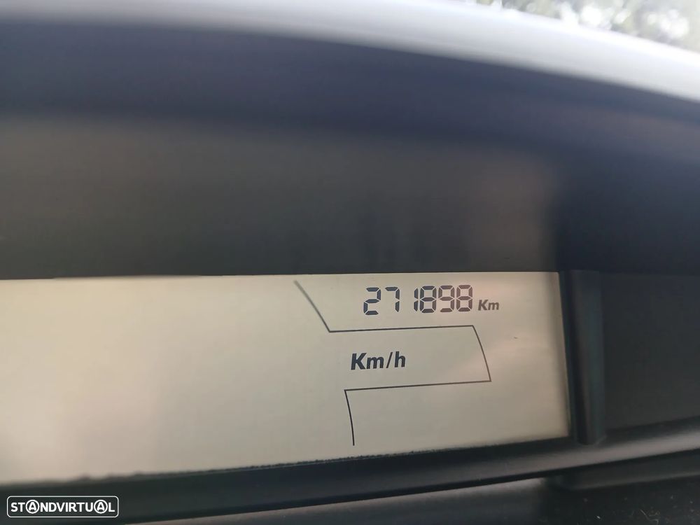 Citroën C4 1.6 HDi 110 Exclusive - 9