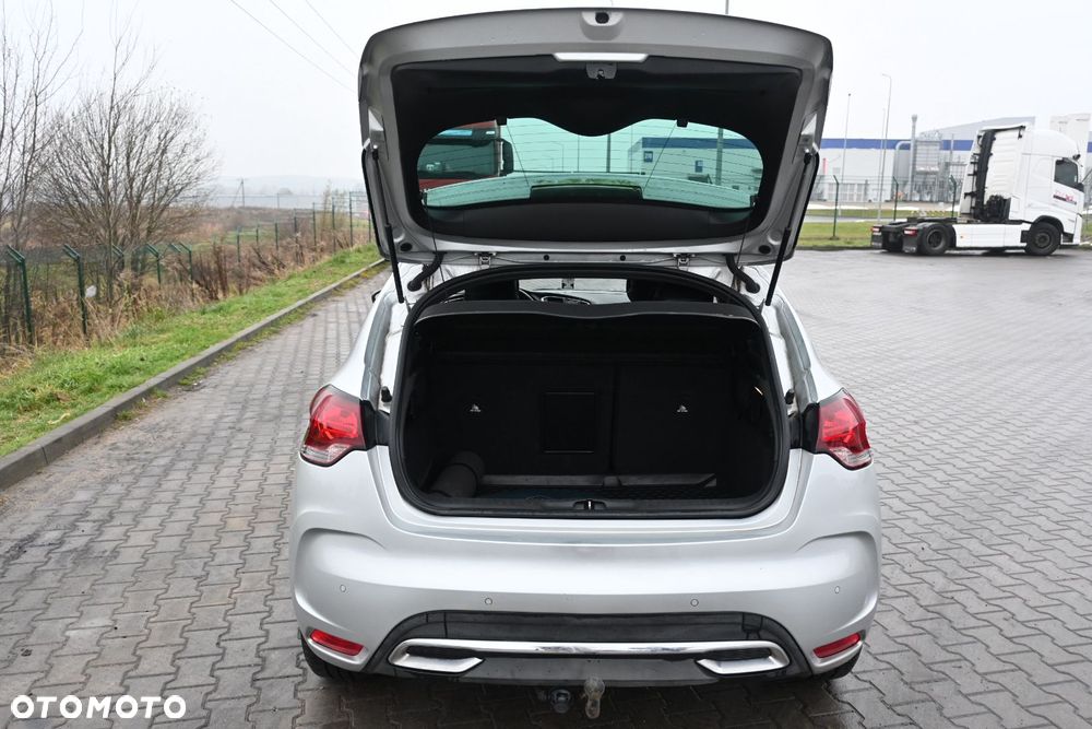 Citroën DS4 THP 155 EGS6 SoChic - 8