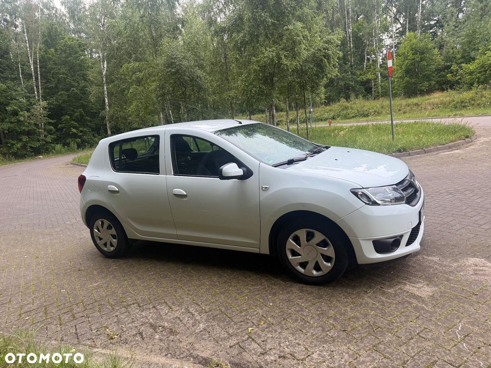 Dacia Sandero 1.2 16V 75 Laureate - 2