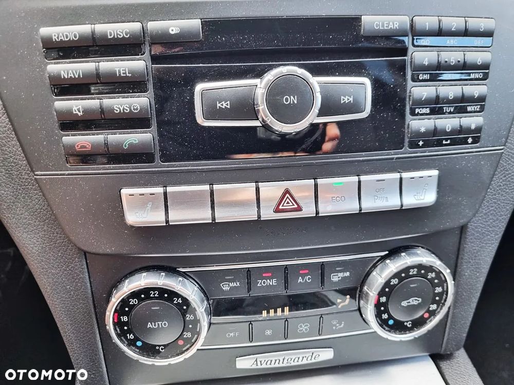 Mercedes-Benz Klasa C 180 BlueEFFICIENCY Elegance - 16