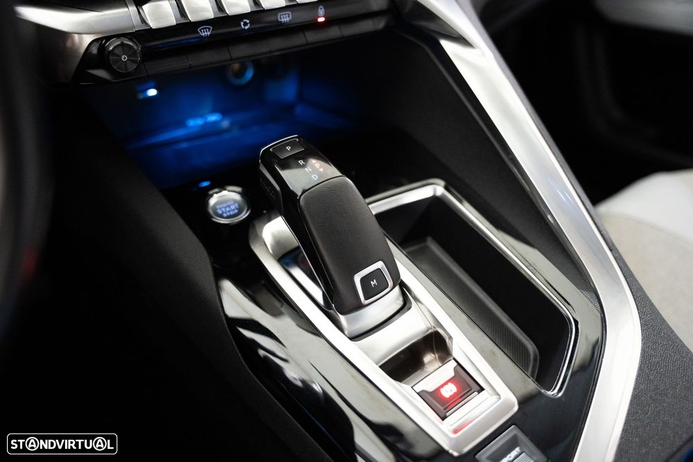 Peugeot 5008 1.2 PureTech Allure EAT8 - 23