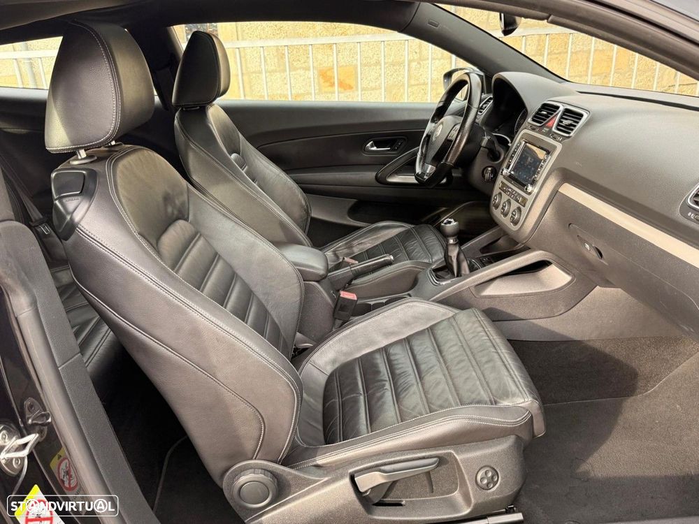 VW Scirocco 2.0 TDI Sport - 28