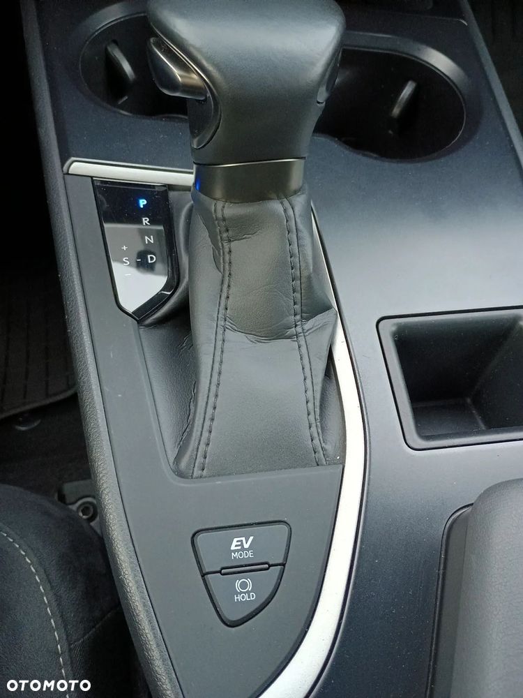 Lexus UX 250h GPF Business Edition 2WD - 33