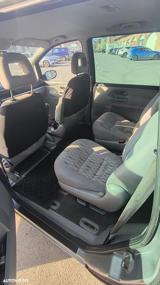 Ford Galaxy TDI Ambiente - 12