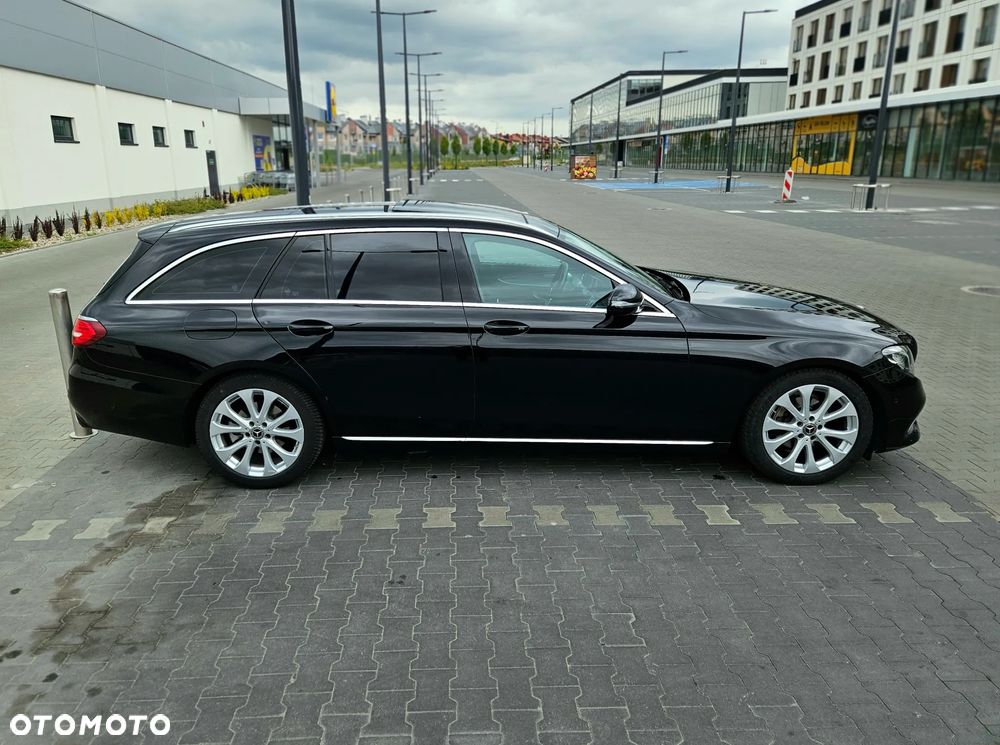 Mercedes-Benz Klasa E 220 d 9G-TRONIC - 12