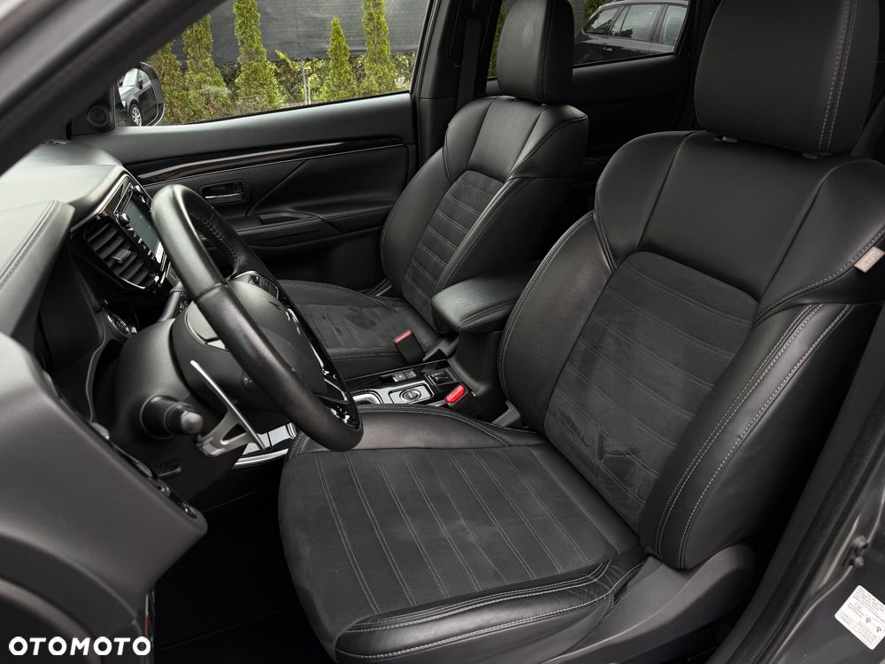 Mitsubishi Outlander 2.0 4WD CVT Active+ - 17