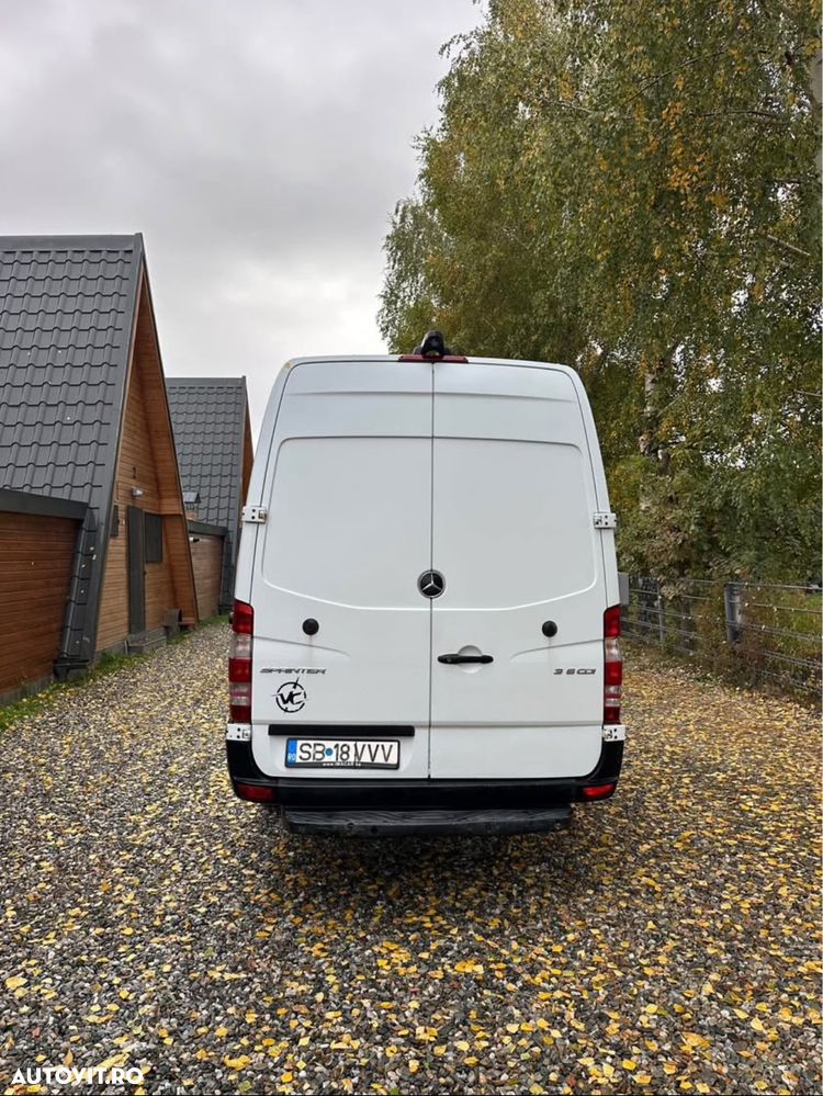 Mercedes-Benz Sprinter - 4