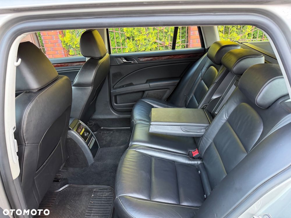Skoda Superb 2.0 TDI 4x4 Exclusive - 5