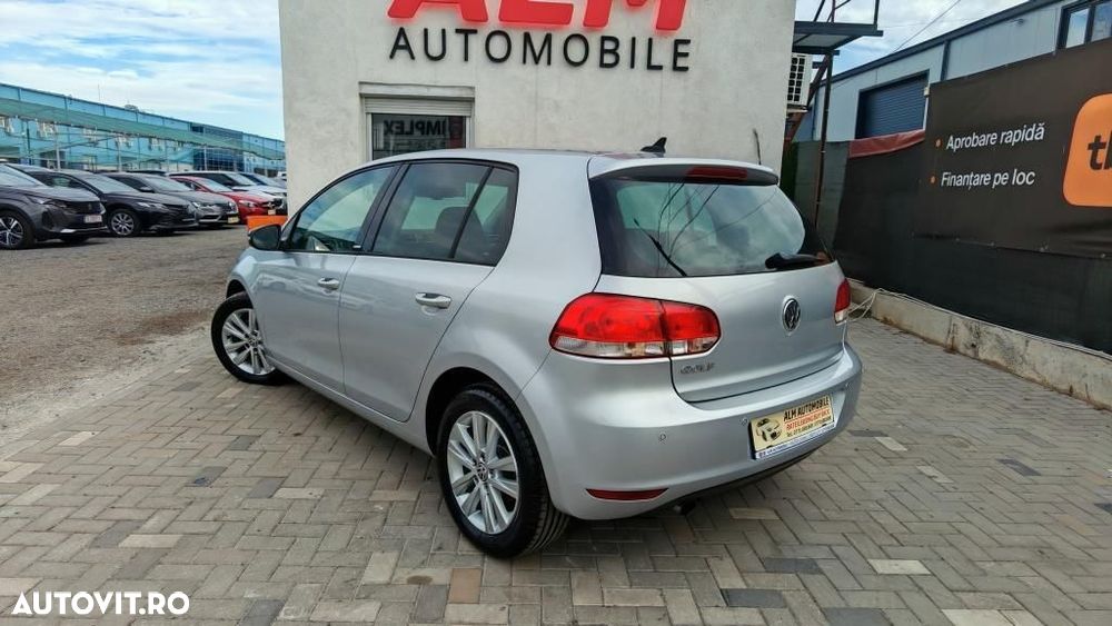 Volkswagen Golf - 9
